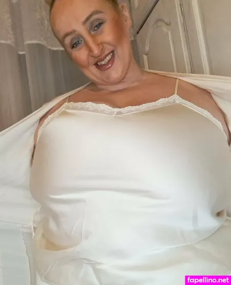 Cristalbbw OnlyFans Thumbnail #qDaaxTAXmS