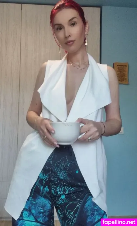 Cristina Cris Main Profile Photo