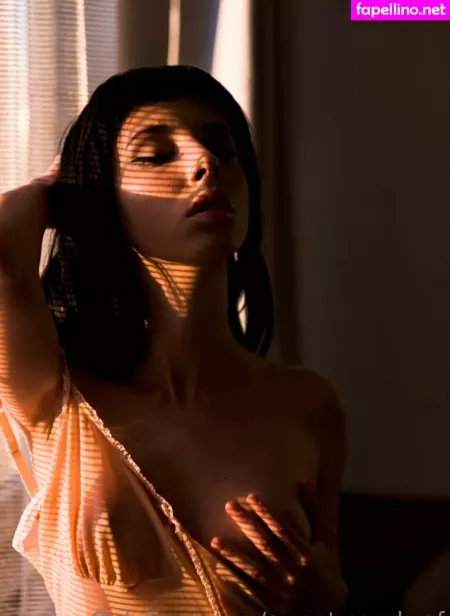 Cristina Maria OnlyFans Thumbnail #snRZxDnNVE