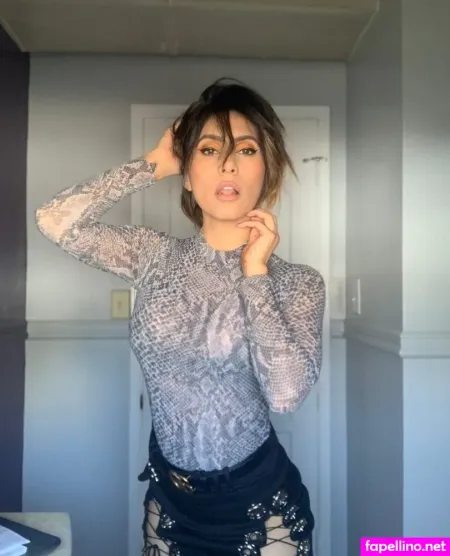 Cristina Vee Valenzuela OnlyFans Thumbnail #Q4cIxOtUAE