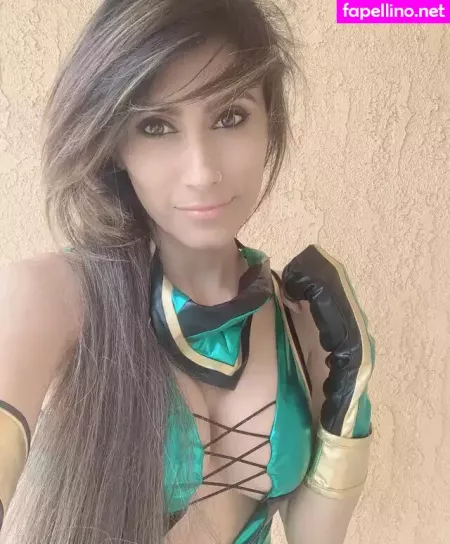 Cristina Vee OnlyFans Thumbnail #X1BMyul8sU