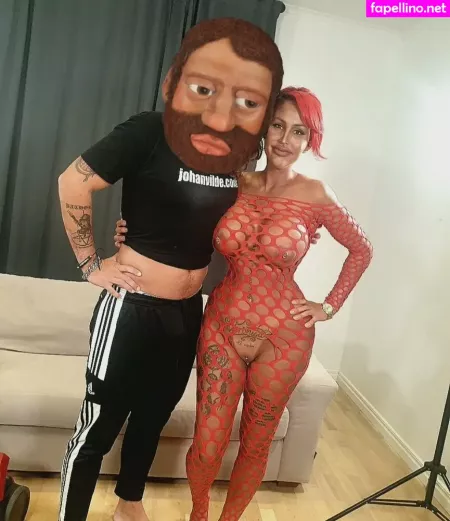 Cristinacielo OnlyFans Thumbnail #48U3XE6HsA