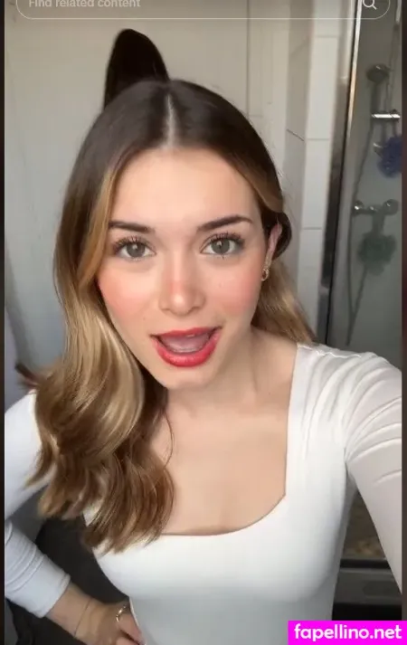 Croissant Woman Main Profile Photo