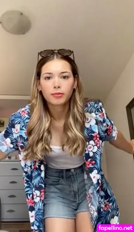 Croissantwoman OnlyFans Thumbnail #hY1c0W8Ua9