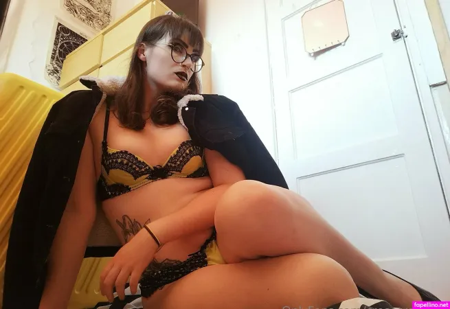 Crosecreations OnlyFans Thumbnail #FfhXXt59pI