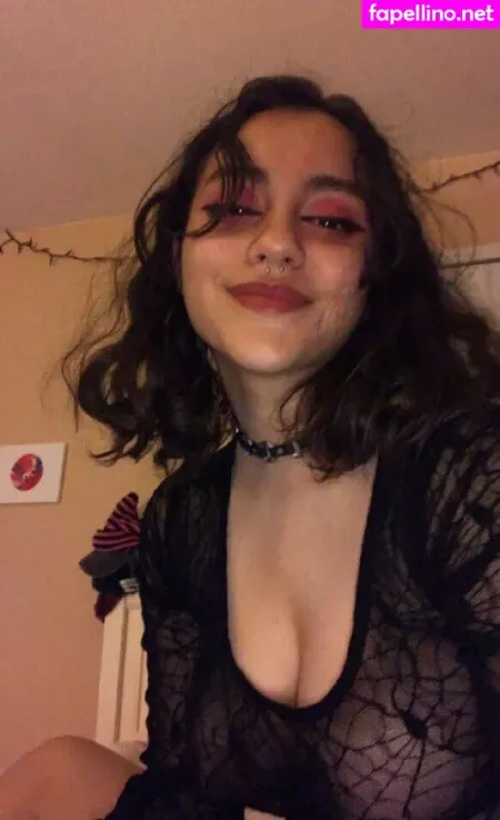 Crosseyedivy OnlyFans Thumbnail #0332vkJlIX