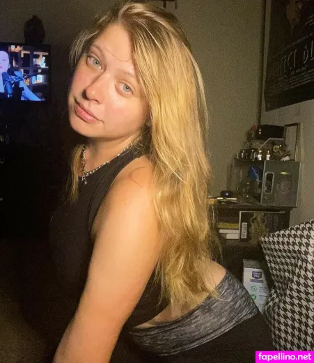Crowd Tickler OnlyFans Thumbnail #8f4Z2rJ7dv