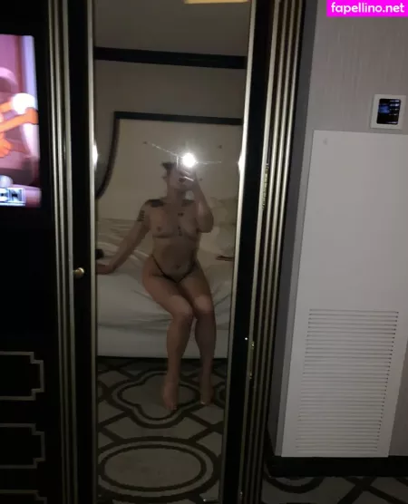 Crybabyxnina OnlyFans Thumbnail #x7CjYQbn9J