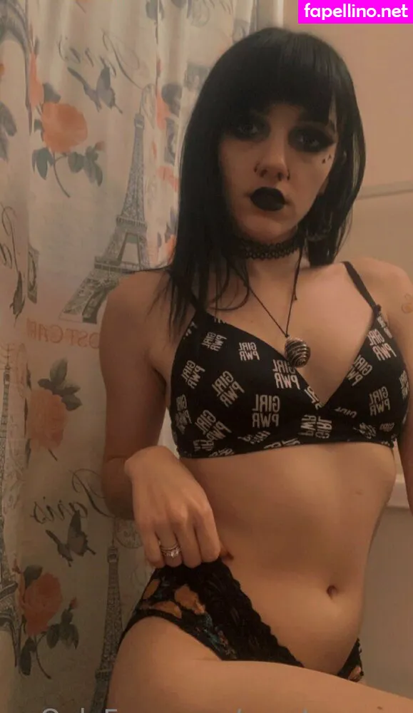 crypt.queen, queenofthecryptskylarbelle Nude Leaked OnlyFans Photo #YRBYEYSN3C