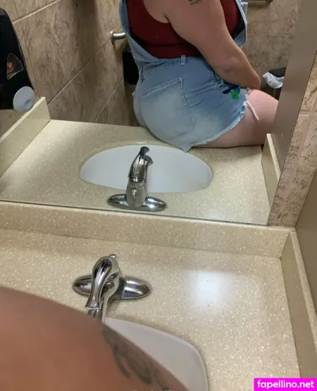 Cryrose24 OnlyFans Thumbnail #xtOk04llEt