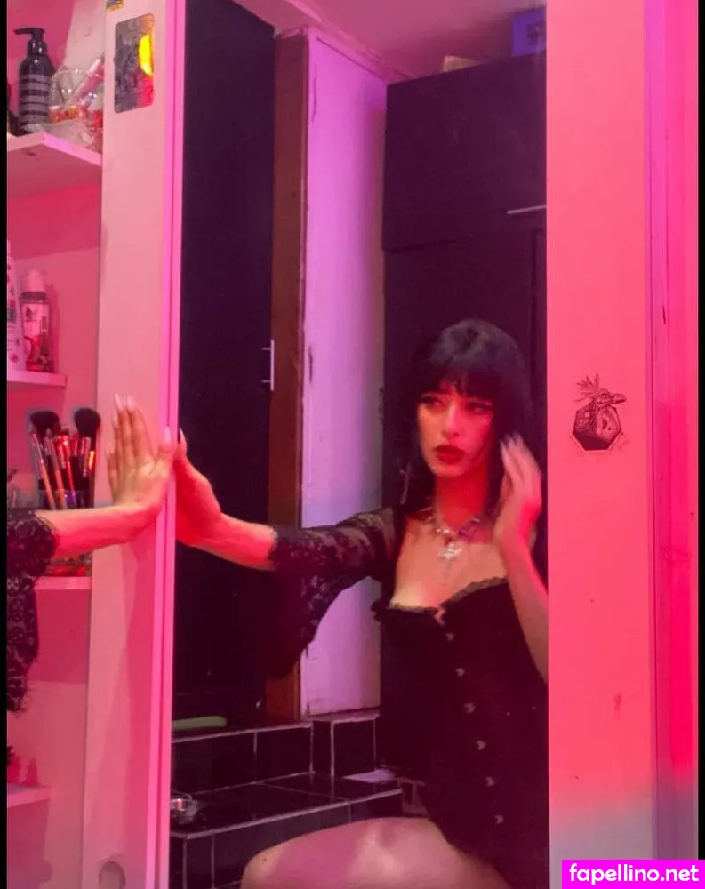 crys.michelle, divinecrystal, divinecrystalof Nude Leaked OnlyFans Photo #cjCbCPpjQ6