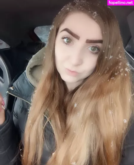 Crystal R1992 OnlyFans Thumbnail #S7Rd0eM9hz