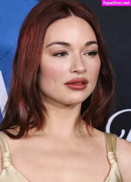 Crystal Reed OnlyFans Thumbnail #GfKzA39Uw0