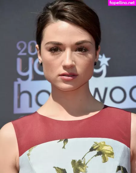 Crystal Reed OnlyFans Thumbnail #yCsNGMWvZo