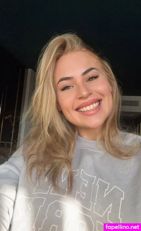Crystaliswett OnlyFans Thumbnail #HsFJW0nmfP