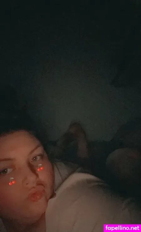 Crystallookbook OnlyFans Thumbnail #0MWysNPK5W