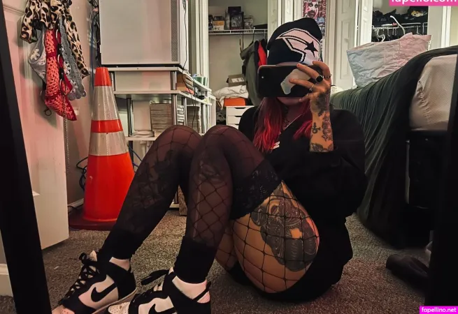 Cryxxxbabyxfree OnlyFans Thumbnail #JQFer72rwO