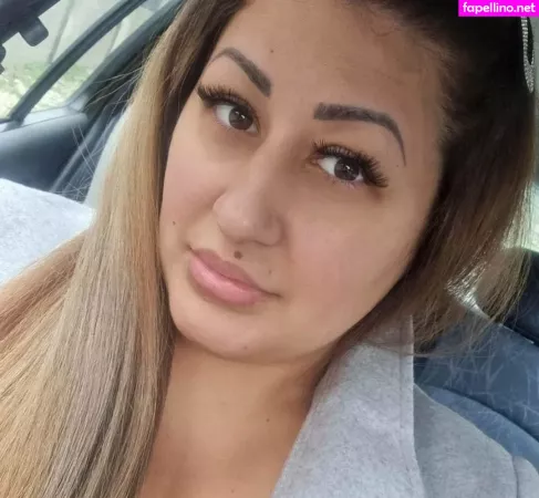 Csimbora Barbara OnlyFans Thumbnail #8Oz4SSyml5