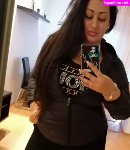 Csimbora Barbara OnlyFans Thumbnail #SnD8NJwIt7