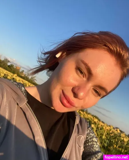 Cuddle Bunnyy OnlyFans Thumbnail #kqZt3lFp8y