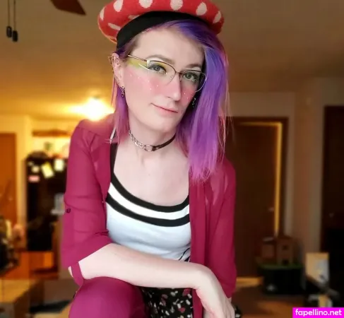 Cuddlebug OnlyFans Thumbnail #sfAKWxmTf0