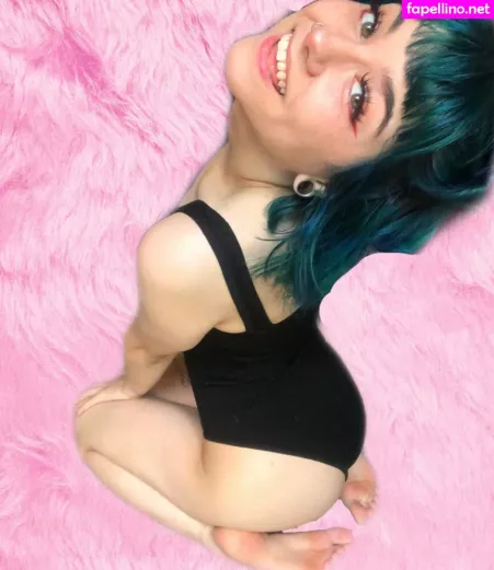 Cumsquishfree OnlyFans Thumbnail #2oJHduegS7