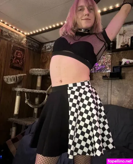 Cunning Kitten OnlyFans Thumbnail #EY5hiWTkWw