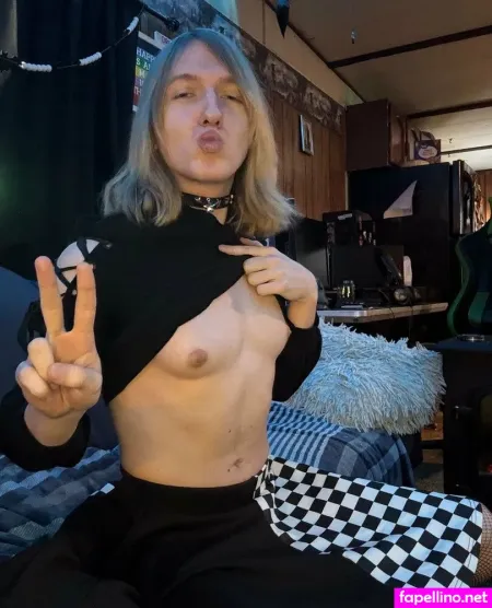 Cunning Kitten OnlyFans Thumbnail #PKxCx2fswQ