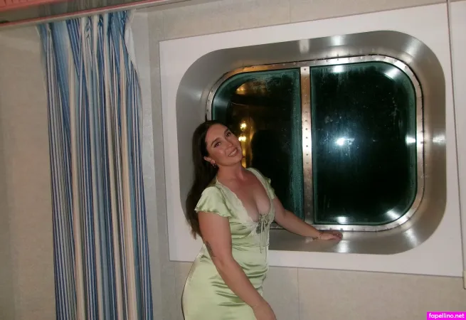 Curiouskiki OnlyFans Thumbnail #8Iszav0HSE