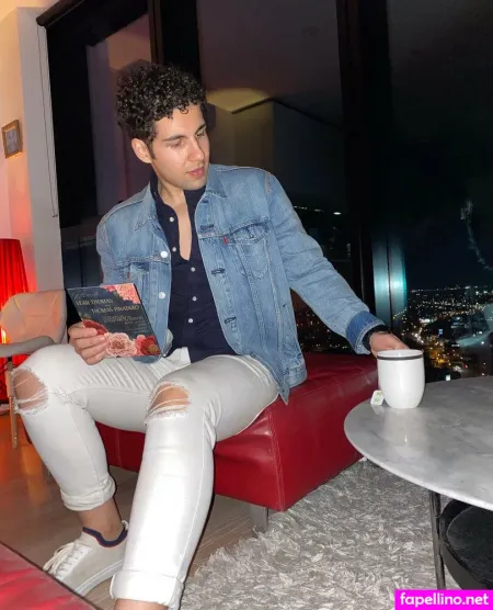 Curly Brown Hairdude OnlyFans Thumbnail #alXBNmLcex
