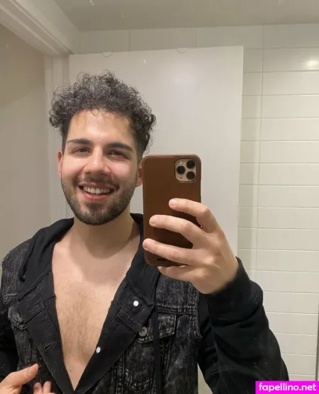 Curly Brown Hairdude OnlyFans Thumbnail #yf2htJo7qh