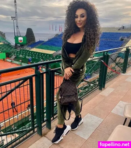 Curly Quennn OnlyFans Thumbnail #MHm4VPCOPK