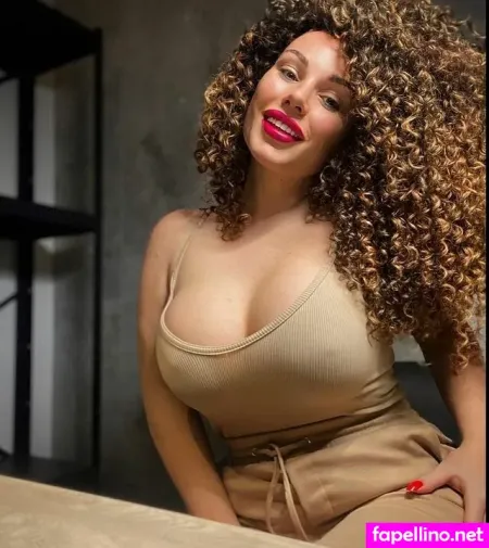 Curly Quennn OnlyFans Thumbnail #USC1qXNgfG