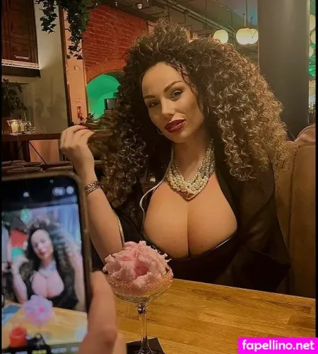 Curly Quennn OnlyFans Thumbnail #ngFQ3twpmo