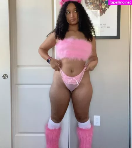 Curlybeanraver OnlyFans Thumbnail #DL1zY2ps5N