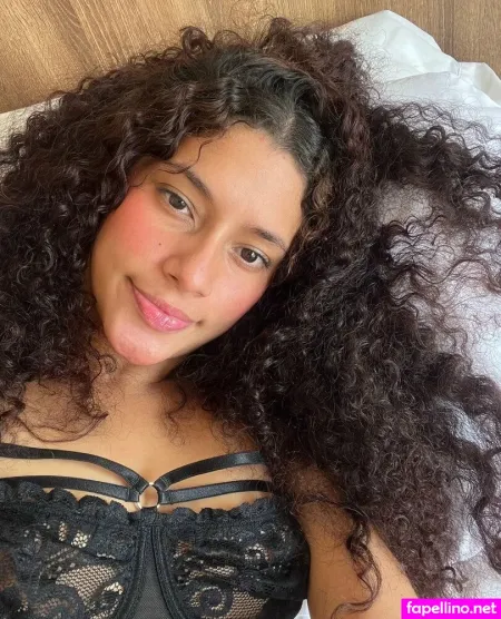 Curlykarol OnlyFans Thumbnail #yqJ17V2fBC