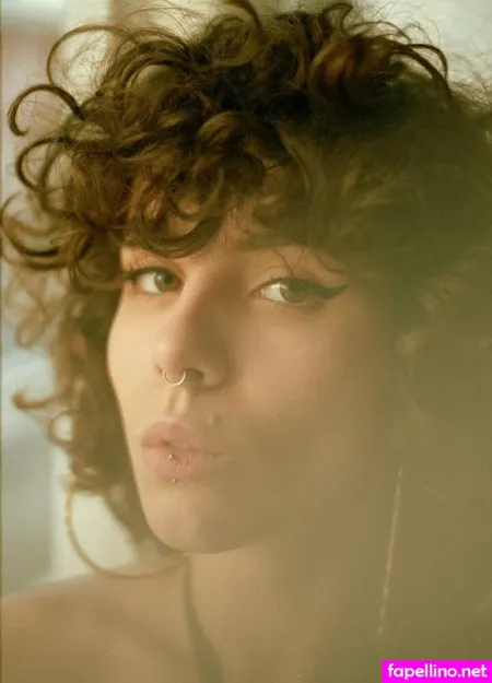 Curlywiktoria 4 OnlyFans Thumbnail #6s0qveBIbp