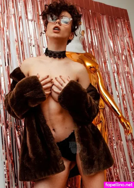 Curlywiktoria 4 OnlyFans Thumbnail #Z2h6J5W5Ea