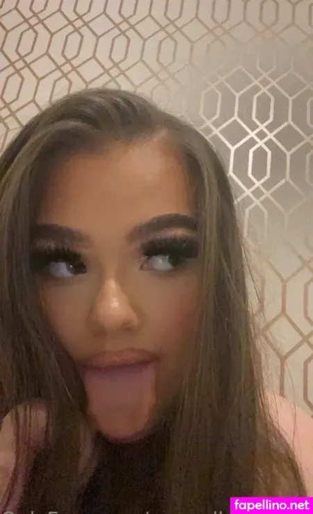 Curvedbrunettexx OnlyFans Thumbnail #hipooEAoW3