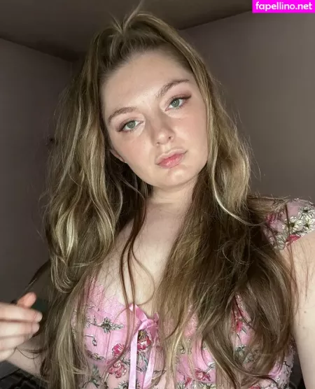 Curves4dazefree OnlyFans Thumbnail #1sl1XJynqq