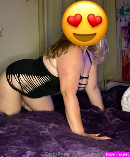 Curvvyptamom OnlyFans Thumbnail #nLuYuZ9STa