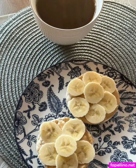 Curvy Anyya OnlyFans Thumbnail #1RJRmc3p32