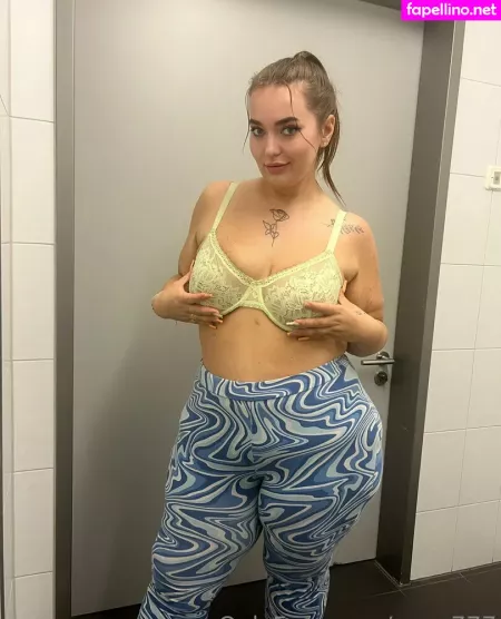 Curvy Geparke OnlyFans Thumbnail #Zvtrt7masj