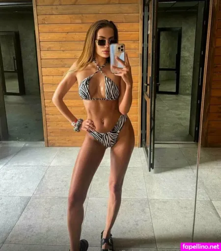 Curvy Iris OnlyFans Thumbnail #AiT6lncfm1