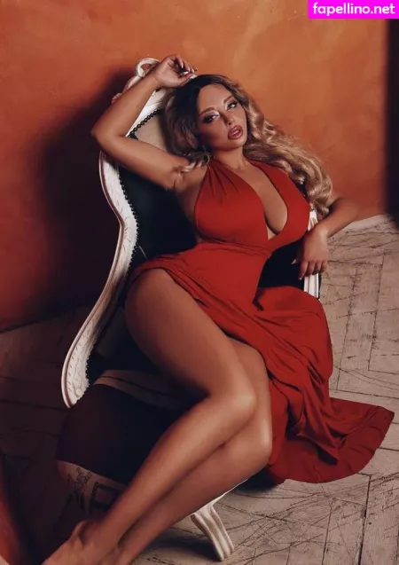 Curvy Model Kate OnlyFans Thumbnail #9FOWEFkvK1