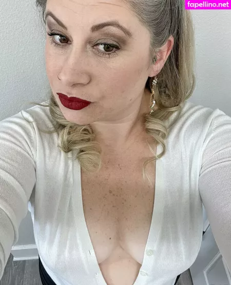 Curvy4urpleasure OnlyFans Thumbnail #V4OnQBwuse