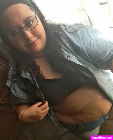 Curvyalbaricoque OnlyFans Thumbnail #AC9tDkspqb