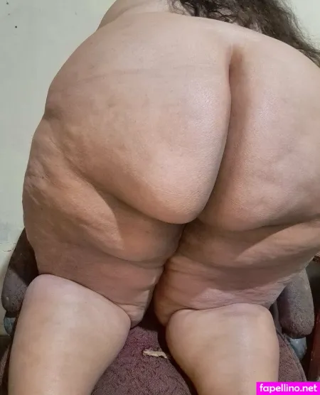 Curvyalbaricoque OnlyFans Thumbnail #u5RNKH8N1g