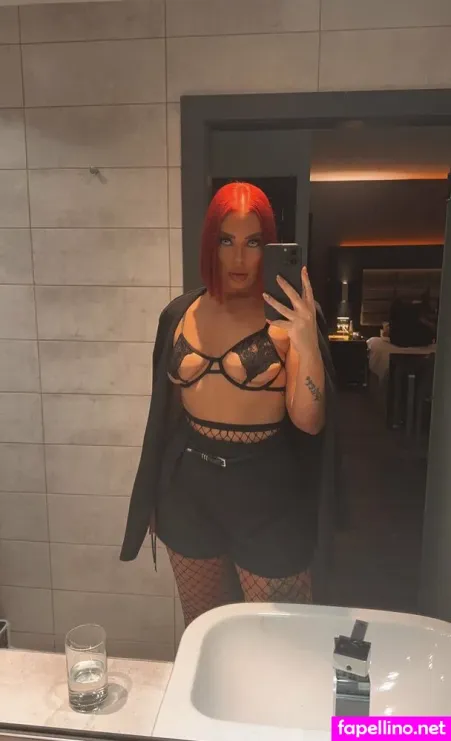 Curvyari3l OnlyFans Thumbnail #H6iOOqNb0T