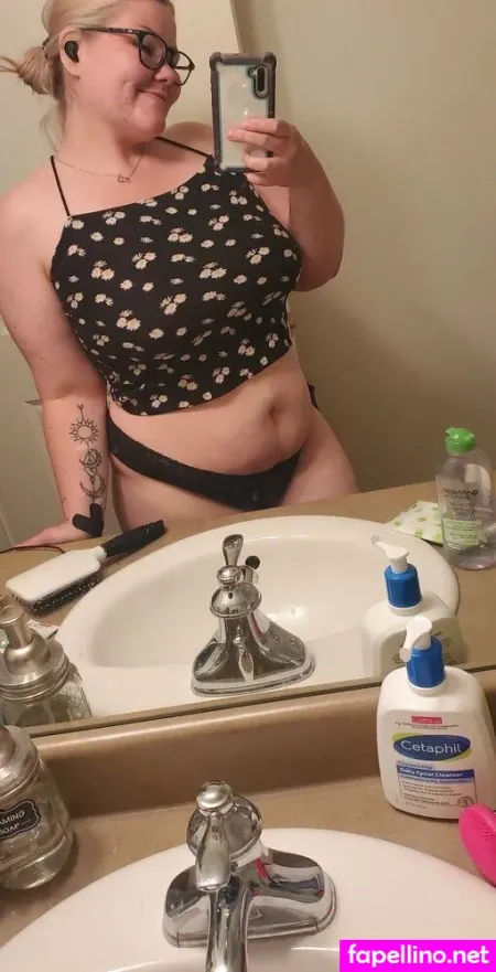 Curvybbyfree OnlyFans Thumbnail #o2QFxlLYx3